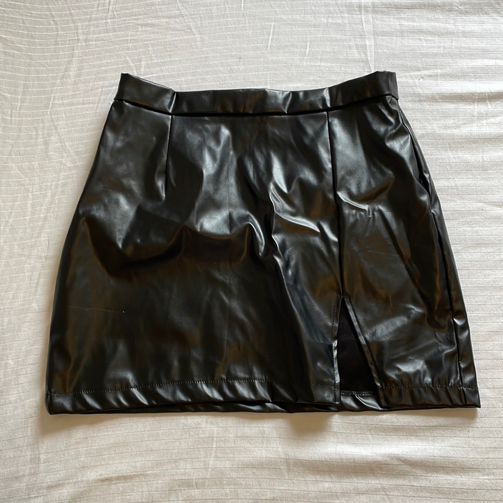 Black leather skirt with slit